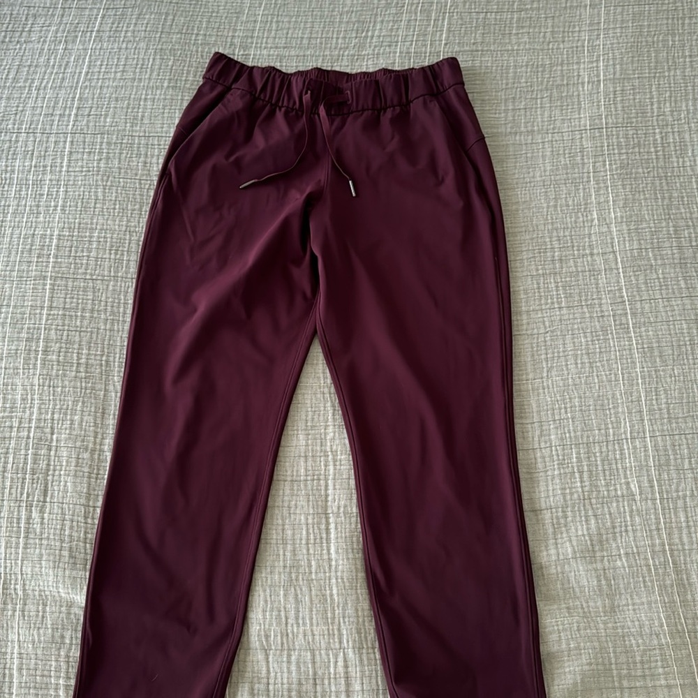 LULULEMON On The Fly 7/8 Pant Cassis Luxtreme